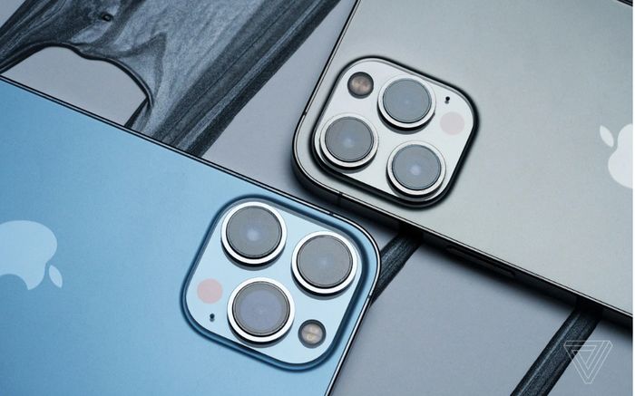 Giá iPhone 14 Pro Max xách tay bất ngờ tăng 5 triệu đồng