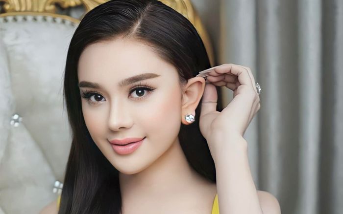 Một ca sĩ nổi tiếng lên bàn mổ đại phẫu, nhiều sao Việt cầu bình an cho đồng nghiệp