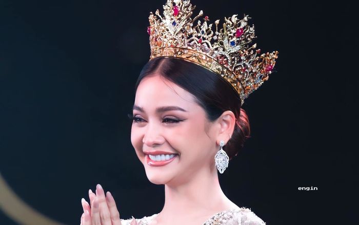Engfa Waraha - người vừa giành Á hậu 1 Miss Grand 2022 sở hữu học vấn ra sao?