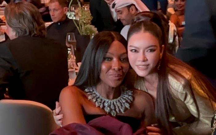 Lý Nhã Kỳ gặp gỡ siêu mẫu Naomi Campbell, công chúa Ả Rập tại tiệc VIP