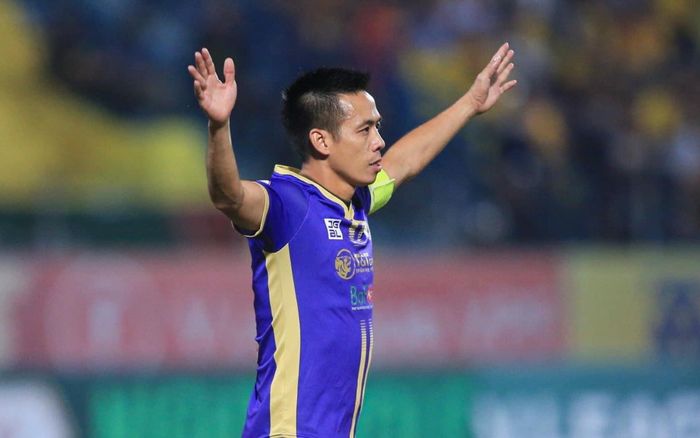 Hà Nội đòi lại ngôi đầu, cuộc đua trụ hạng 'nóng' hơn bao giờ hết!