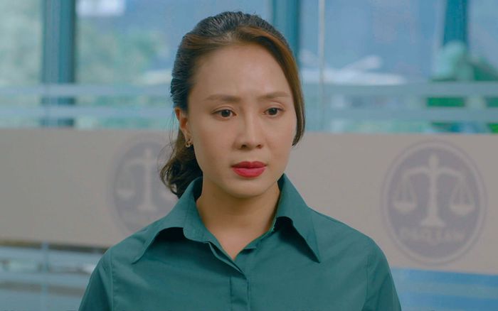 Hành Trình Công Lý: Phương (Hồng Diễm) bị khán giả quay lưng chê chỉ nên ở nhà làm nội trợ