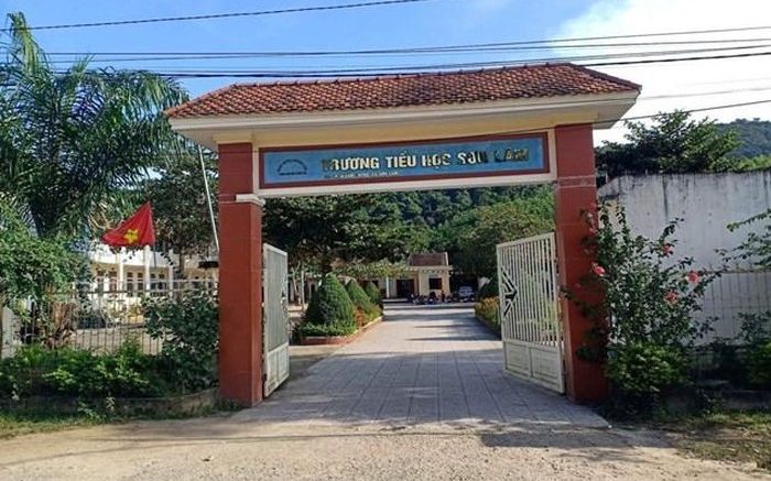 Trưởng phòng GD huyện Hương Sơn nói gì về việc phụ huynh bắt Hiệu trưởng quỳ?