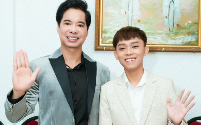 Danh ca Ngọc Sơn tuyên bố 'chắc nịch' về giọng hát Hồ Văn Cường