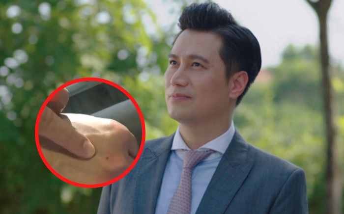 Diễn quá nhập tâm, Việt Anh bị bạn diễn 'đả thương' trong hậu trường Hành Trình Công Lý