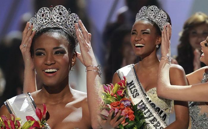 Miss Universe 2011 Leila Lopes trả lời lại câu hỏi 11 năm trước về ngoại hình: Ông Nawat chắc hơi 'nhột'