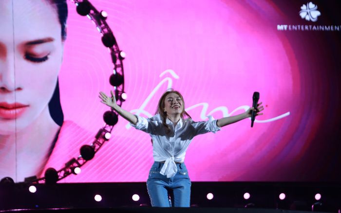 Mỹ Tâm lên tiếng khi bị khán giả phàn nàn BTC làm việc thiếu chuyên nghiệp