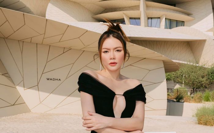 Sau chuyến công tác tại Qatar, Lý Nhã Kỳ bất ngờ nói lời xin lỗi, lý do khiến dân tình 'ngã ngửa'