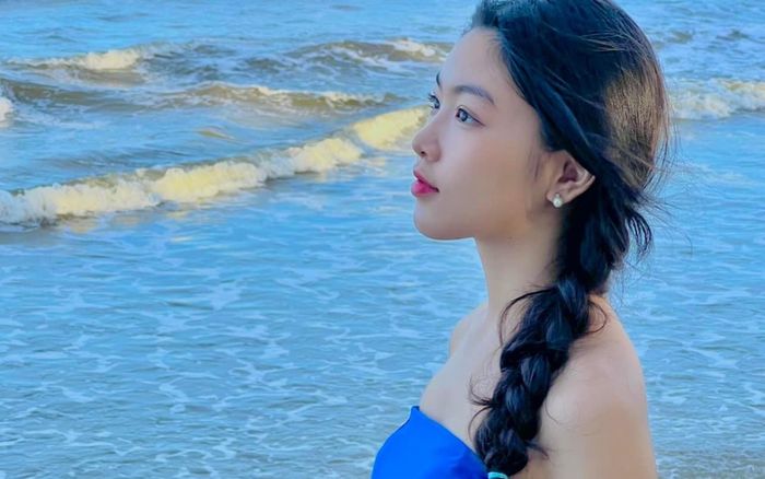 Nhan sắc Lọ Lem qua ảnh chụp vội của mẹ vẫn khiến dân tình 'u mê'