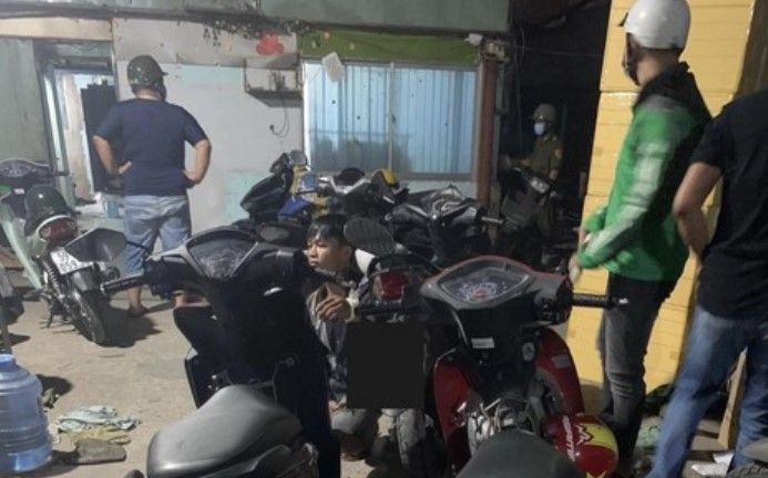 Tìm ra nhóm đối tượng trộm loạt xe máy của sinh viên khi đi xem 'đại nhạc hội' tại ký túc xá