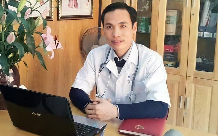 Bác sĩ Mai Vũ Khánh Toàn: Xung phong gia nhập tuyến đầu chống dịch, nổi tiếng tư vấn phong thuỷ để phòng ngừa bệnh