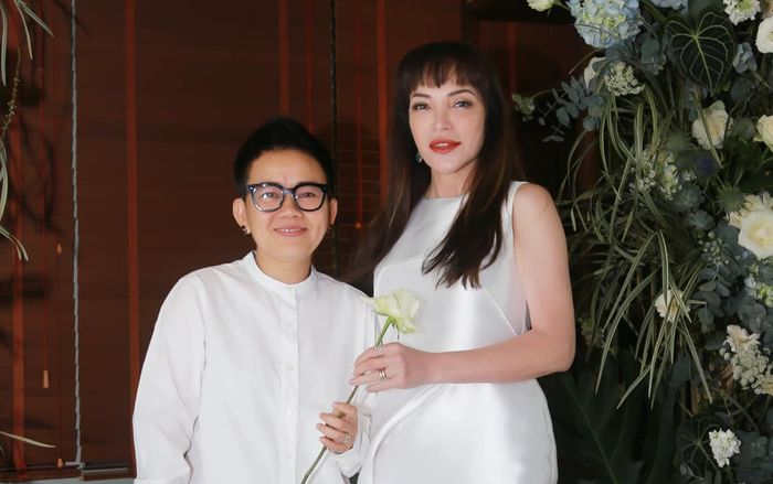 Phương Uyên bị Thanh Hà 'đánh úp' nhân dịp bước sang tuổi mới