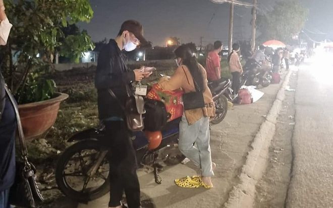 Hàng chục ngàn công nhân mất việc, rời 'thủ phủ' công nghiệp về quê trước tháng cận Tết