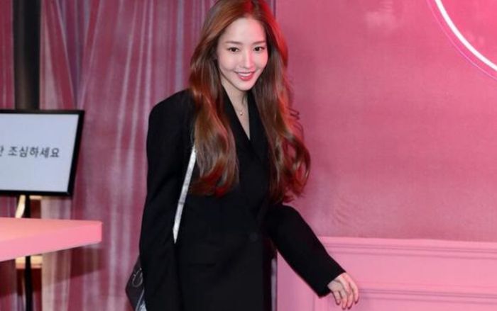 Park Min Young lần đầu lộ diện sau khi vướng vào ồn ào tình ái với đại gia tiền ảo