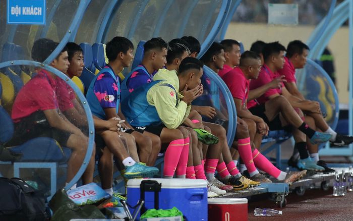Khi CLB Sài Gòn đối diện nỗi lo lớn hơn rớt hạng