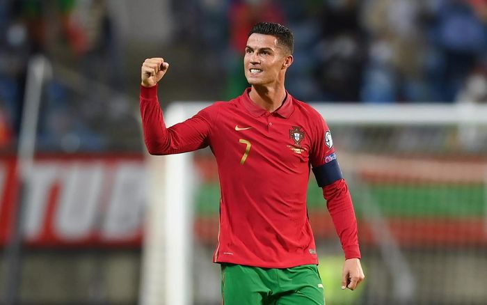 Ronaldo đã đến Qatar: Bắt đầu kỳ World Cup ồn ào nhất