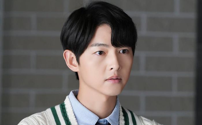 Phim của Song Joong Ki làm nên lịch sử ngay tập mở màn: Đâu cần có Song Hye Kyo mới hot!