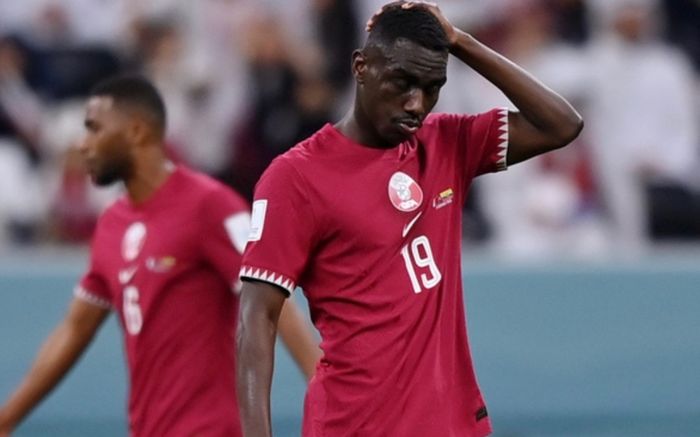 Tuyển Qatar viết kỷ lục buồn World Cup: 'Siêu giàu' bất lực trước đẳng cấp!
