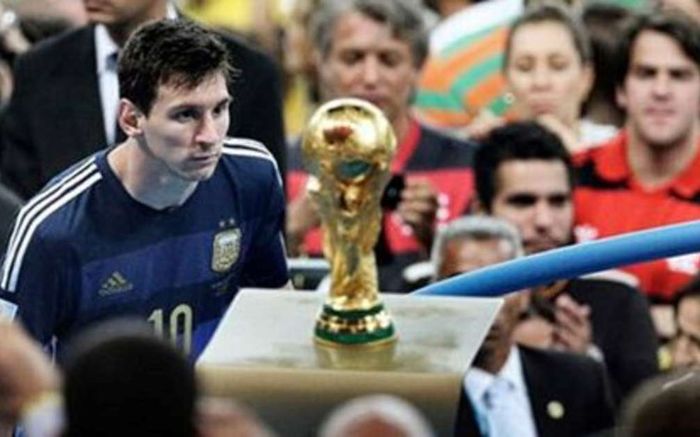 Messi và tham vọng vượt cái bóng của Diego Maradona