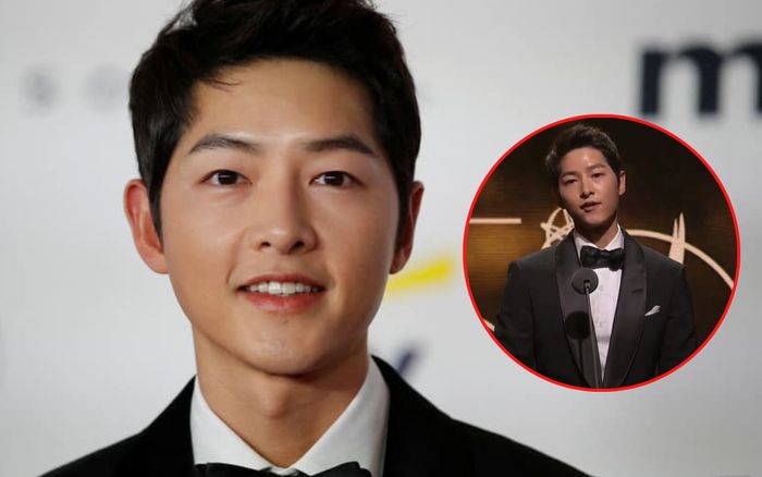 Song Joong Ki thừa nhận sai lầm lớn của bản thân ngay trên sân khấu Emmy 2022