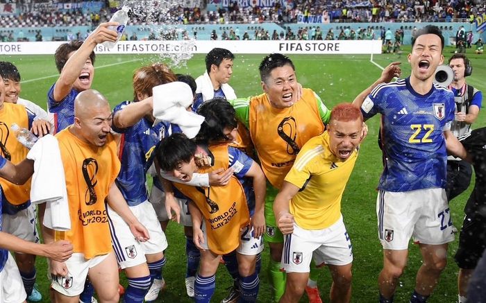 Nhật Bản ăn mừng như vô địch World Cup 2022