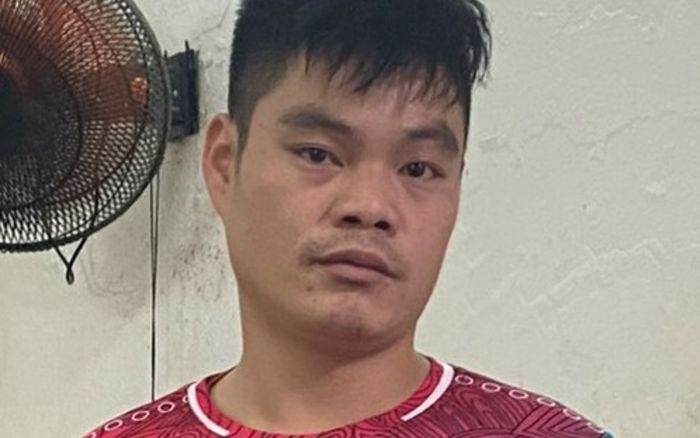 Nhân viên trộm 2 xe máy của chủ nhưng lại làm mất một chiếc, đi lang thang rồi bị bắt