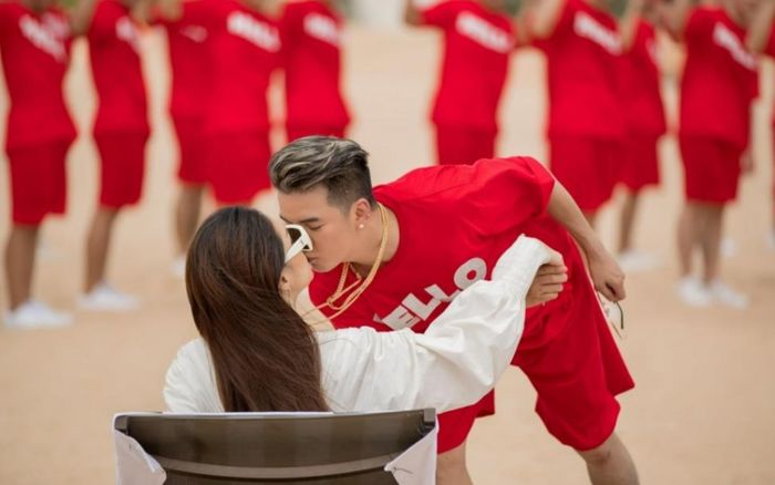 Lộ danh tính 'bà xã cũ' của Đàm Vĩnh Hưng, tưởng lạ hóa ra quen!