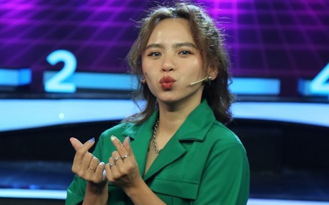 Một sao nữ nổi tiếng Vbiz bất ngờ để lộ nhan sắc già nua như U70