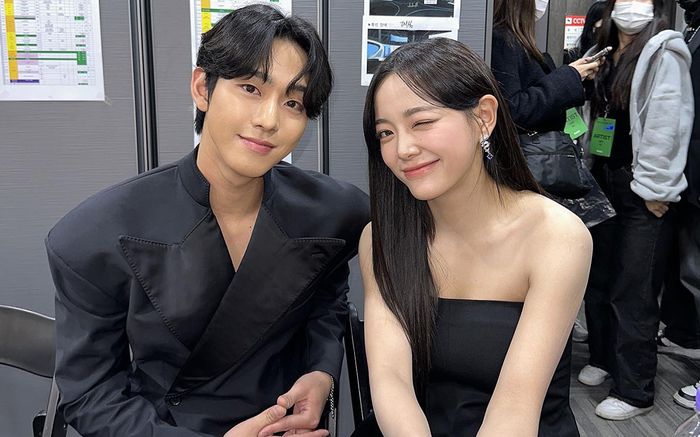 Thỏa mong đợi của fan, Ahn Hyo Seop và Kim Se Jeong công khai tình cảm sau hẹn Hò Chốn Công Sở