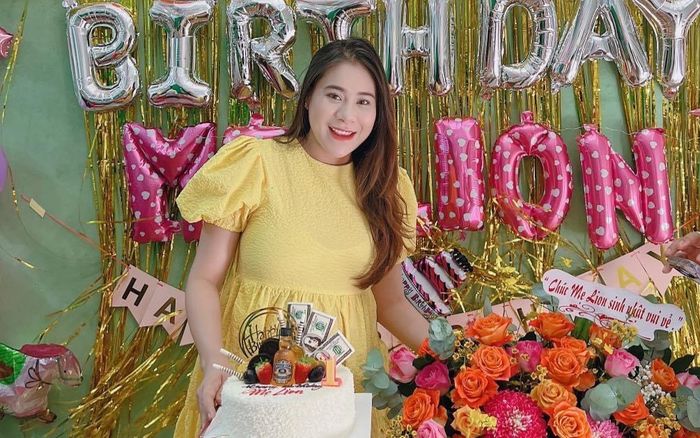 'Mẹ bầu' Hồ Bích Trâm bị cả nhà 'lừa' và nhận về cái kết đẫm nước mắt