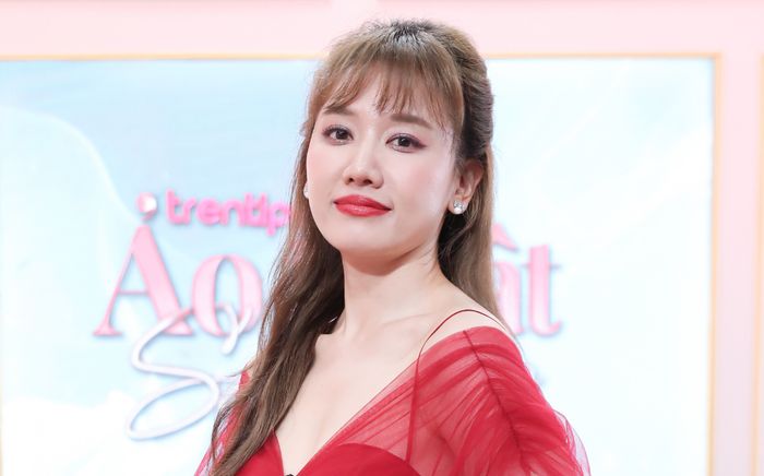 Không phải Trấn Thành, Hari Won bất ngờ có hành động ngọt ngào với 'trai lạ' trên mạng xã hội