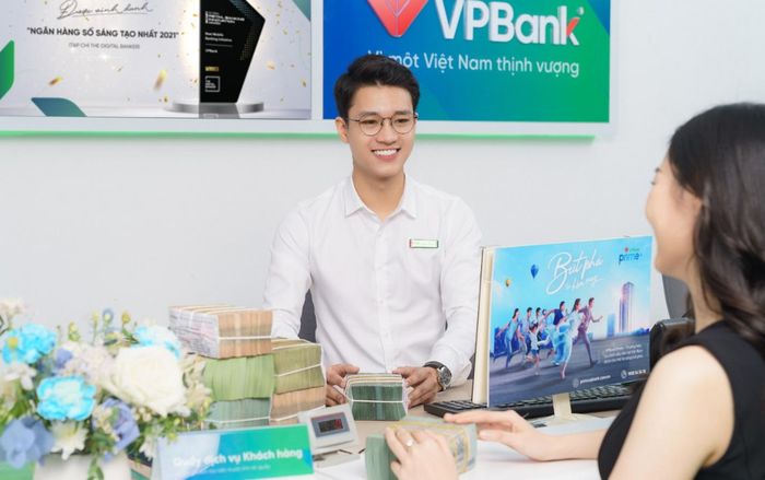 Lãi suất tiết kiệm tăng mạnh, gửi tiền ngân hàng nào an toàn và có lợi nhất?