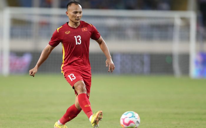 Trọng Hoàng giã từ tuyển Việt Nam sau trận thắng Dortmund: Tạm biệt người không phổi!