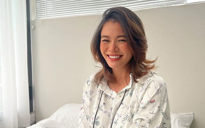 'Mẹ bầu' Mâu Thủy tự tin khoe mặt mộc, tiết lộ tăng thêm 13 kg