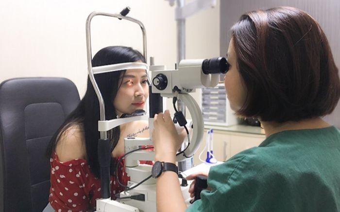 Nhiều MC, diễn viên nổi tiếng 'tháo kính' bằng phương pháp ReLEx SMILE