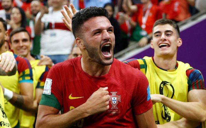 Ronaldo dự bị, Bồ Đào Nha thắng sốc Thuỵ Sĩ 6-1