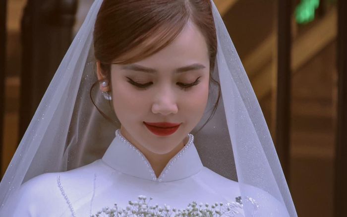 Huyền Lizzie diện váy cưới, nói gì khi được khuyên 'đi bước nữa'?