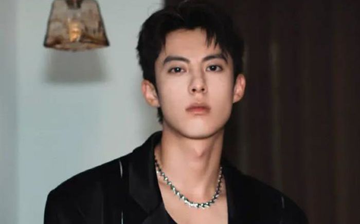 Vương Hạc Đệ vừa nổi tiếng, gia đình đã gặp biến