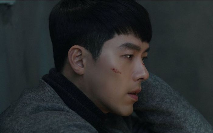 Vừa hạnh phúc lên chức cha, Hyun Bin đã nhận ngay tin buồn trong sự nghiệp