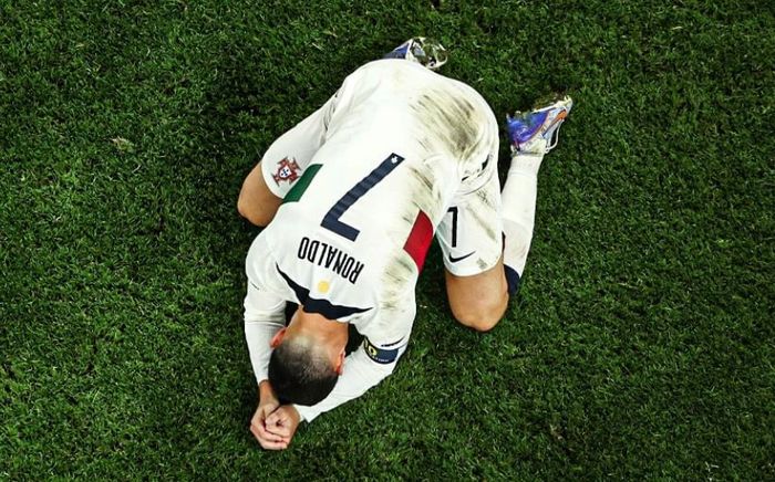 Ronaldo khóc nghẹn, trọng tài Argentina bắt ép Bồ Đào Nha?
