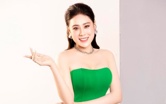 Hồ Bích Trâm nghẹn ngào kể về quá trình hạ sinh quý tử đầu lòng