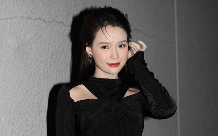 Trước khi được cầu hôn, Sam từng vướng tin đồn hẹn hò với một mỹ nam Vbiz