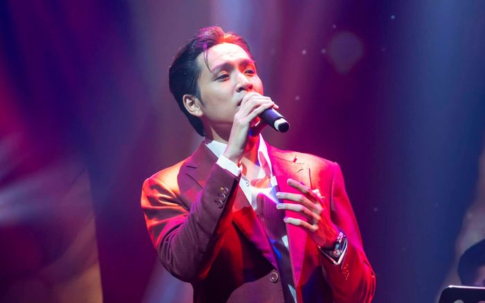 Sự nghiệp của Bạch Công Khanh thế nào trước lùm xùm 'ngó lơ' Nam Em?