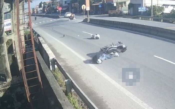 Cụ ông qua đường nhưng vô tư như đi trong sân nhà mình và cái kết