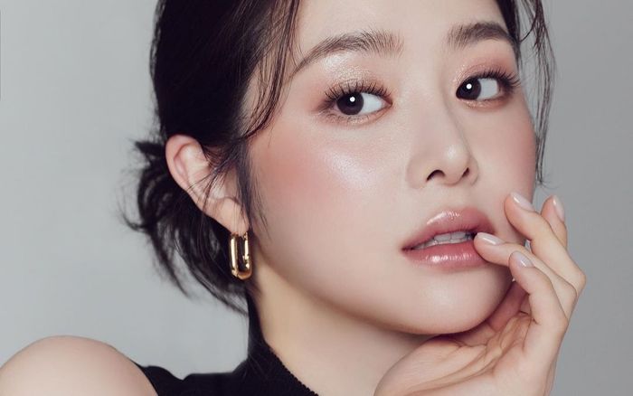 [03 NGÀY TRƯỚC TẾT] Bỏ túi bí quyết đánh kem nền mịn màng, lỳ suốt cả ngày đầu năm du Xuân