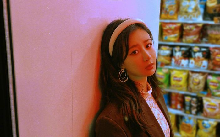 Tung loạt hình theo phong cách Hong Kong, Dương Tử bị chê vì quá 'dừ'