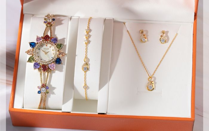 Những set quà tặng được săn đón dịp lễ tại Fancy Time