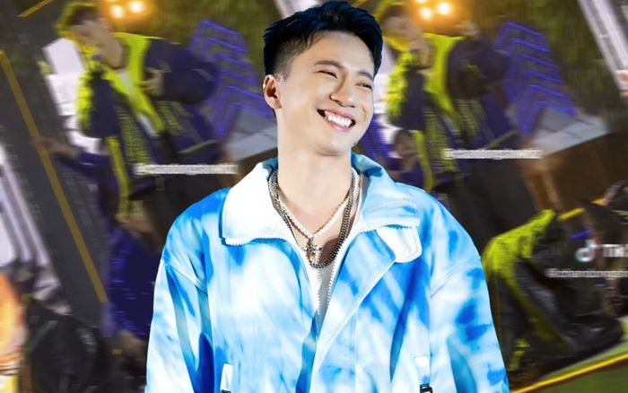 Thấy S.T Sơn Thạch 'đội mưa' trình diễn hết mình trên sân khấu, fan phản ứng ra sao?