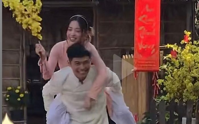 Gin Tuấn Kiệt công khai cõng Puka giữa chốn đông người, liên tục 'phát cẩu lương' ngọt như mía lùi