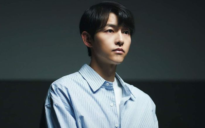 Vừa công bố có người yêu mới, Song Joong Ki nhận ngay tin buồn khiến fan hốt hoảng